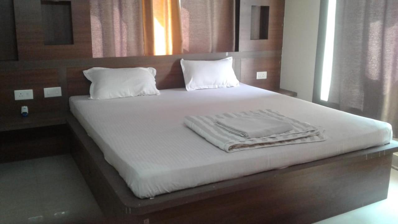 Wekare Sea Sight Service Apartments 푸리 외부 사진